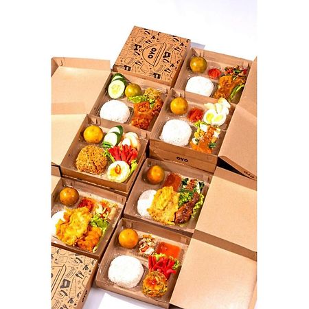 Oyo 91192 Homestay Antara 길리마눅 외부 사진
