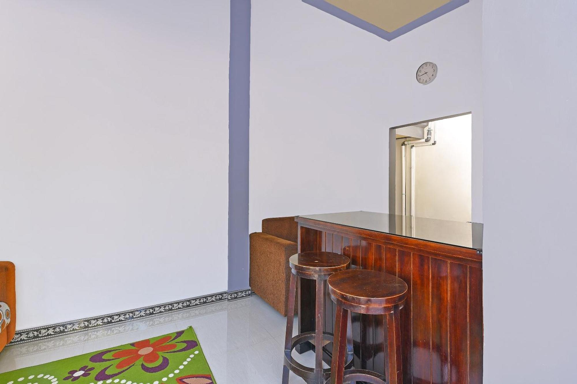 Oyo 91192 Homestay Antara 길리마눅 외부 사진