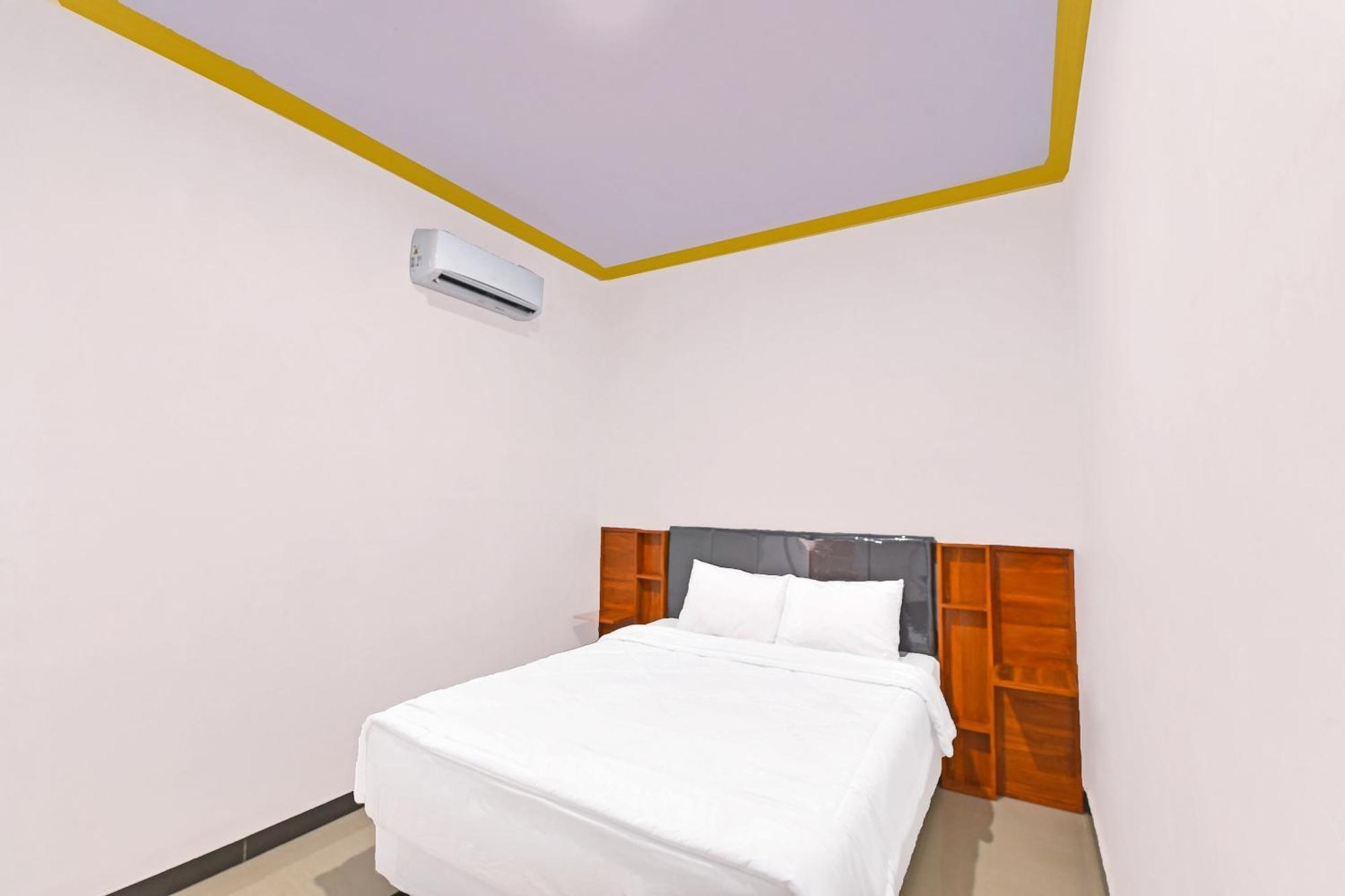 Oyo 91192 Homestay Antara 길리마눅 외부 사진