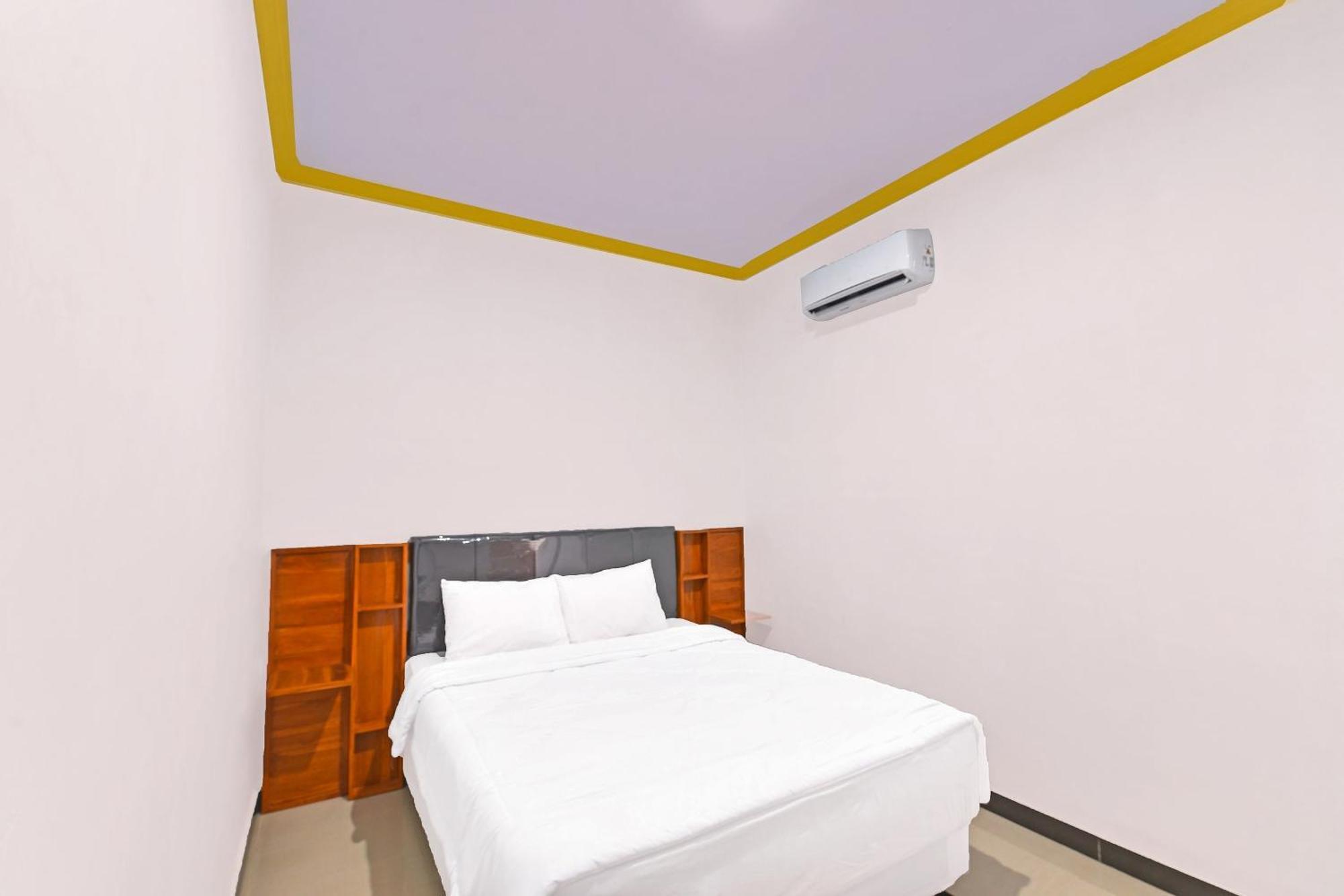 Oyo 91192 Homestay Antara 길리마눅 외부 사진